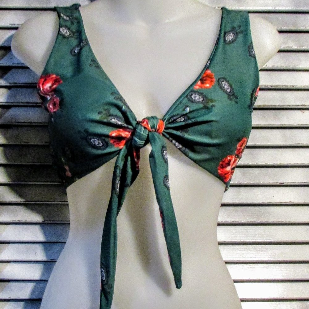 Zaful Small Floral Bikini Top - Picture 4 of 9